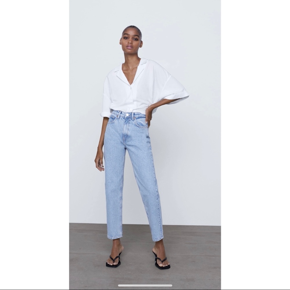 ZARA MOM FIT JEANS